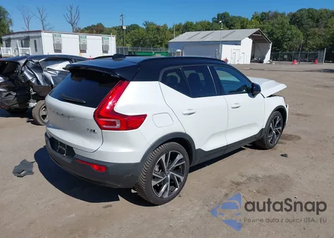 2022 Volvo Xc40 T5 R-Design z USA, uszkodzony, nr VIN YV4162UM5N2648695